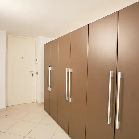 Studio Duplex At National Museum Appartamento Napoli