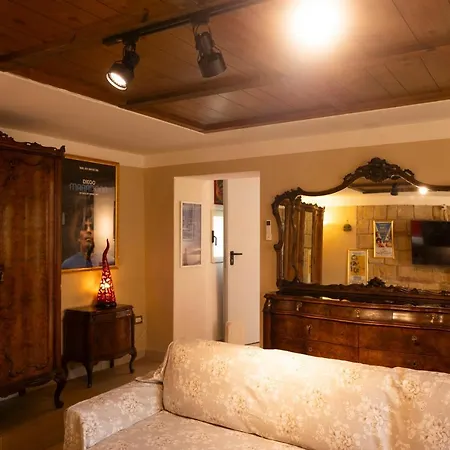 Colonna And Terrace Guest house Naples