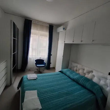 Napoli, Casa Di Jo Al Vomero Διαμέρισμα Νάπολη