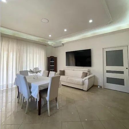House Mari Neapel