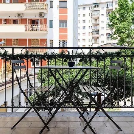 Central Green With Garden View Appartamento *