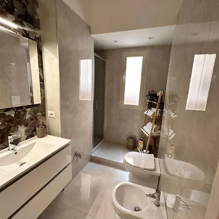 Royal Flower Bed & Breakfast 3*
