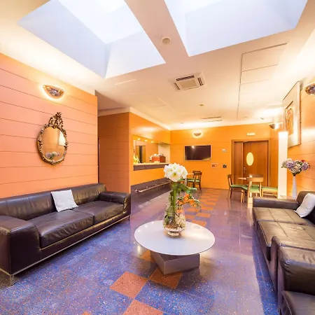 Western Plaza Hotel 4*