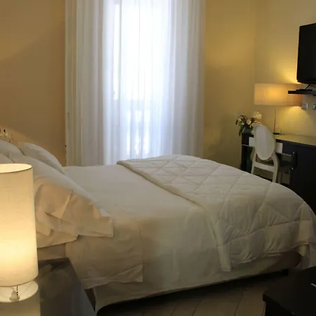 Hotel Ferdinando Ii Neapol