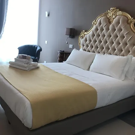 آرت جاليريا أمبرتو فندق