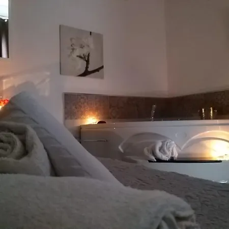 Отель Le Orchidee Неаполь