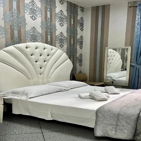 Hotel New Sayonara Neapol