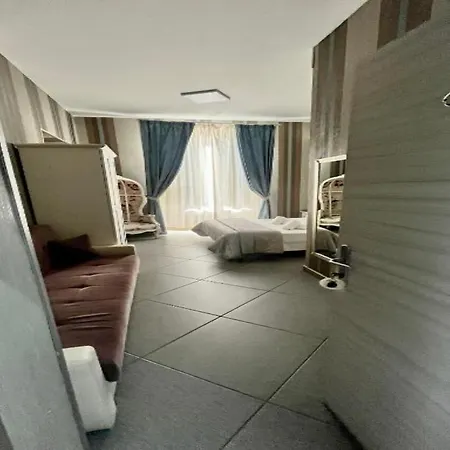 Hotel New Sayonara 3*