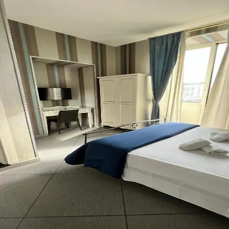 Hotel New Sayonara 3*