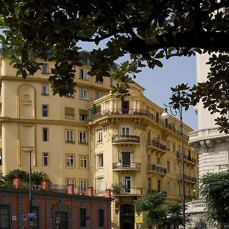 Hotel Pinto-storey