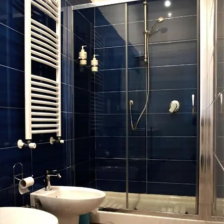 61 Piazza Cavour نابولي