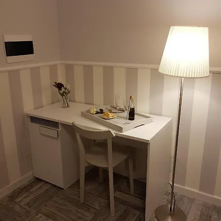 61 Piazza Cavour *