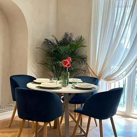 La Piazzetta Apartment *