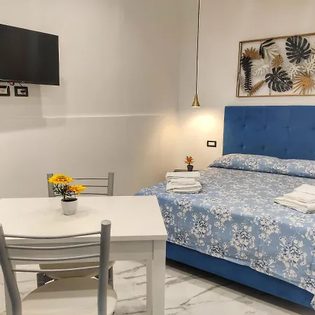 Addu Donn'anna Ai Spagnoli. Apartment Naples