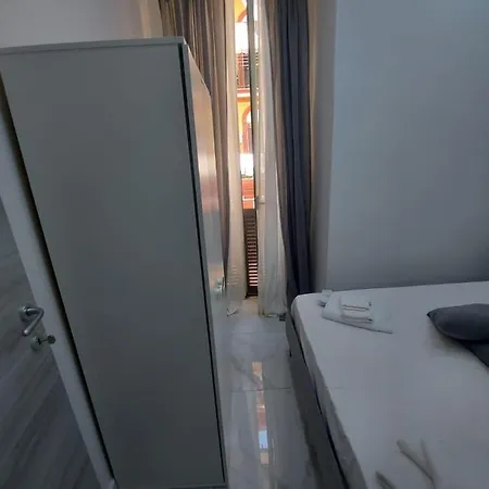 Apartment Syria House Naples