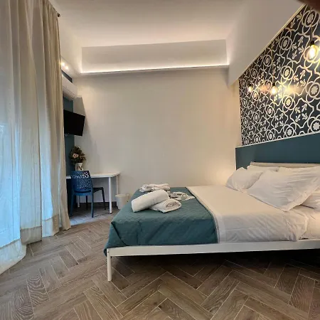 Serghouse * Naples