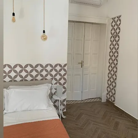 Serghouse * Naples