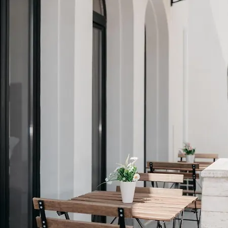 Il Cortile By Vista Napoli