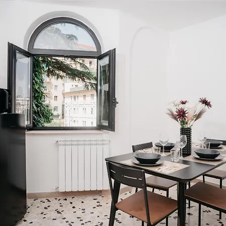 Il Cortile By Vista Napoli