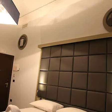 Sleep In Naples *