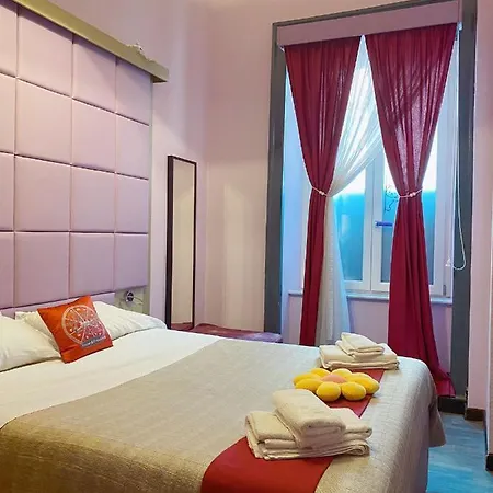 Bed & Breakfast Sleep In Naples *