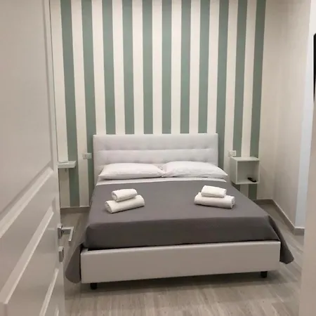 Rosaroll Homes Bed & Breakfast Napoli