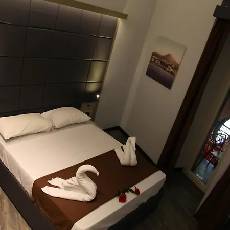 Bed & Breakfast Sleep In Naples Naples