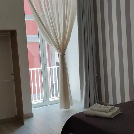 Rosaroll Homes Bed & Breakfast *