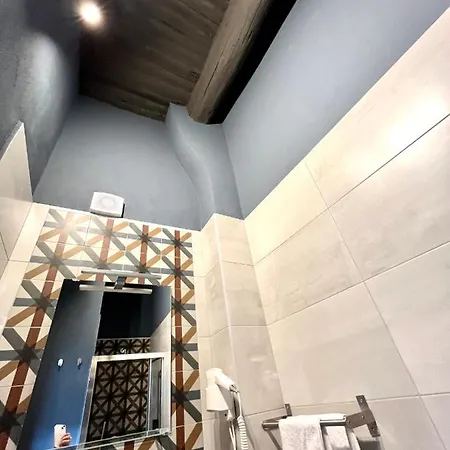 Pontenuovo Hub -no Ascensore-no Elevator Couette-café *