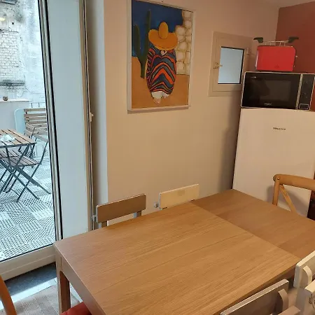 Palazzo Carafa Di Montorio Bed & Breakfast *