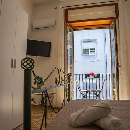 Apartment Core Di