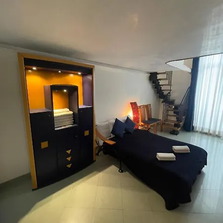 Nova Naples