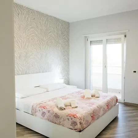 Odissea Luxury * Napoli