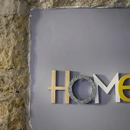 Donna Consiglia Design By Wonderful Italy * Naples