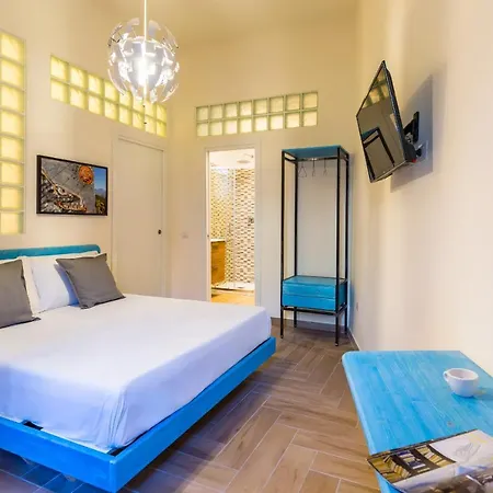 Central Station Housing By Wonderful Italy * Napoli
