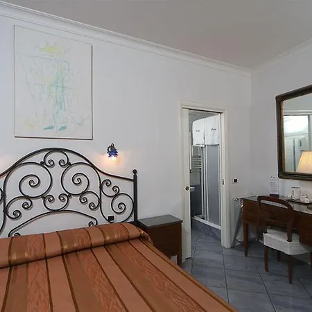 Fiorentini21 Νάπολη