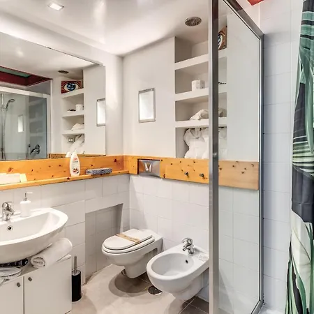 Residenza San Teodoro Chiaia Dimora Storica Apartamento *
