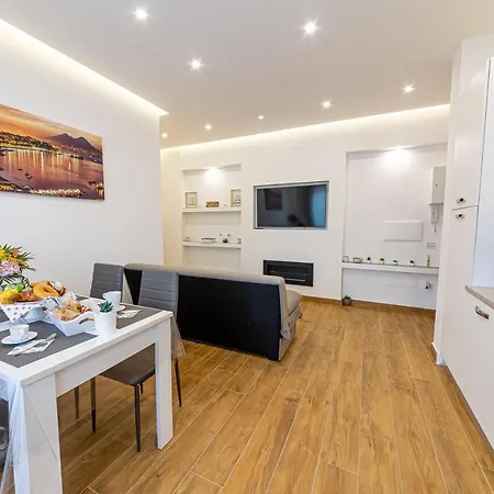 Bed & Breakfast White Gold