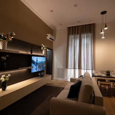 Luxury And Exclusive Bovio Square House Napoli