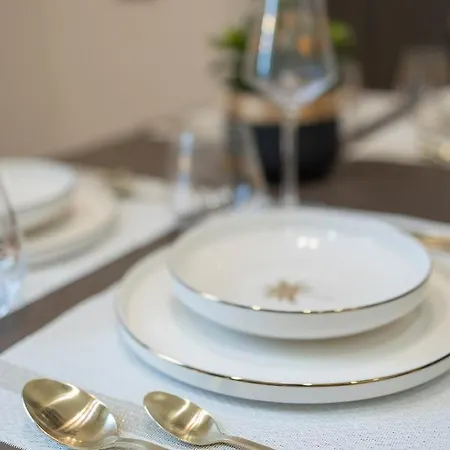 Luxury And Exclusive Bovio Square House Appartamento *