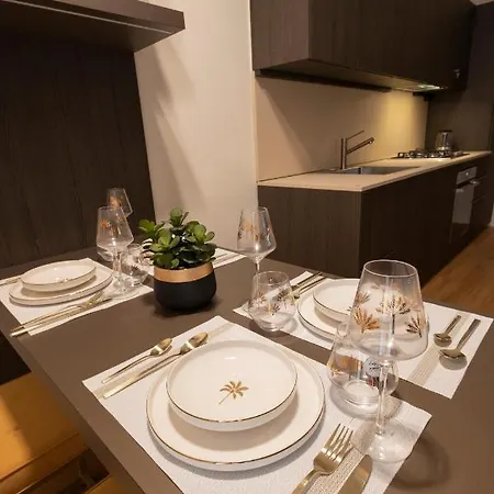 Luxury And Exclusive Bovio Square House Napoli