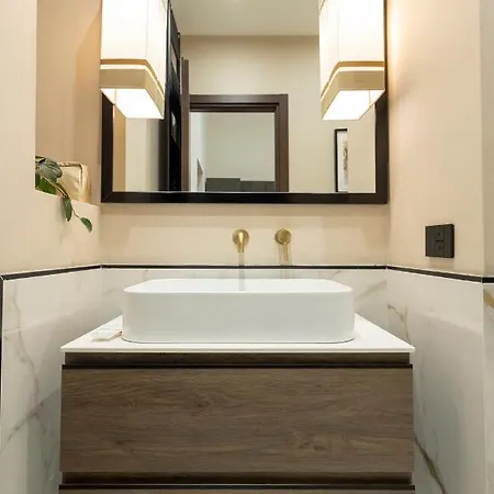 Luxury And Exclusive Bovio Square House * Napoli