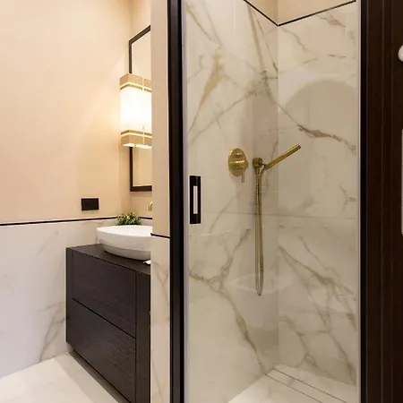 Luxury And Exclusive Bovio Square House Appartamento