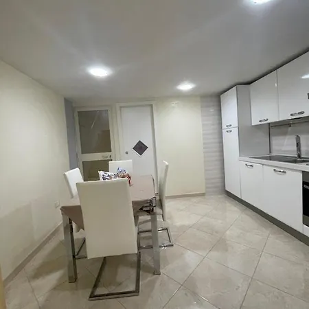 Nanet House Holiday home