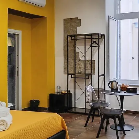 Casa Calu' Maschio Angioino Bed & Breakfast *