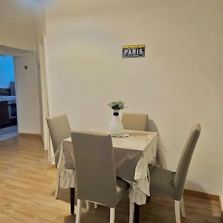Naples Apartment *