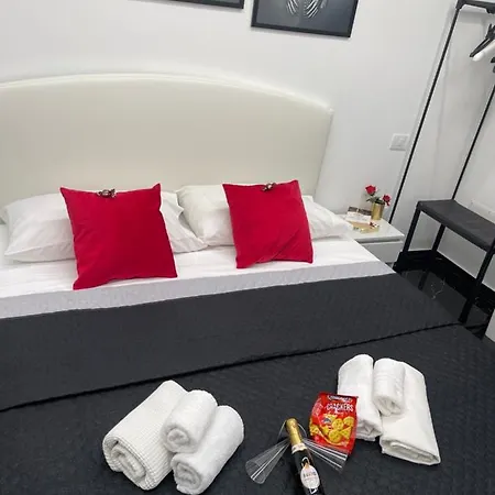 Pensionat Lux House Airport Neapel