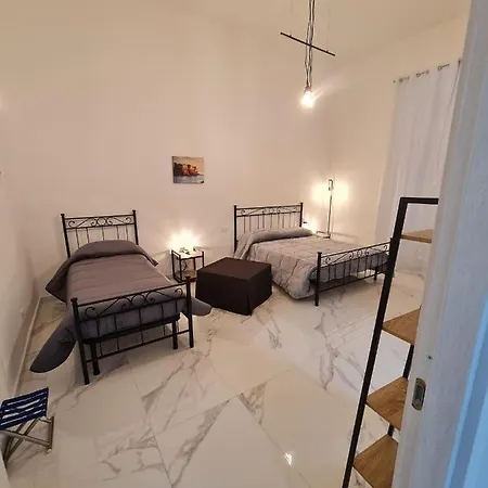 Lumacors House Naples