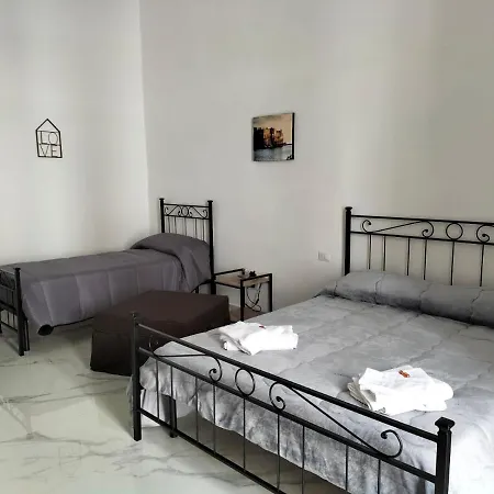 Lumacors House * Naples