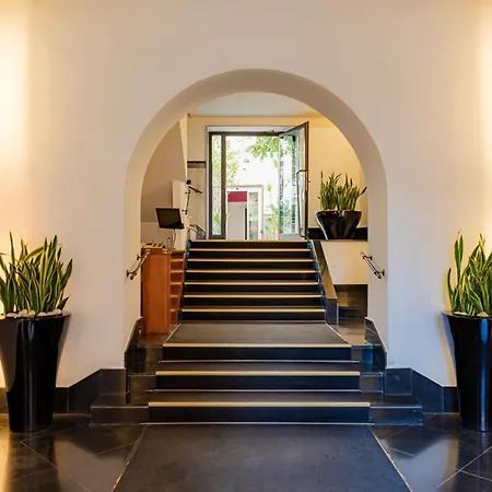 Flower Luxury Affittacamere Napoli